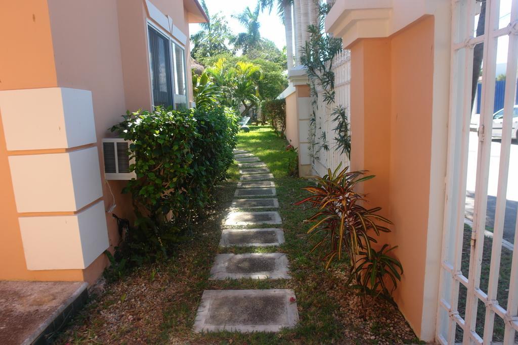 Residencia Los Encantos Cancun Exterior photo